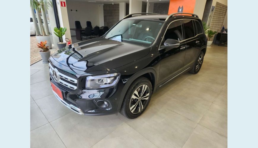 MERCEDES-BENZ GLB 200 1.3 CGI ADVANCE 7G-DCT - PRETO - 2021 Foto 1 (Grande)