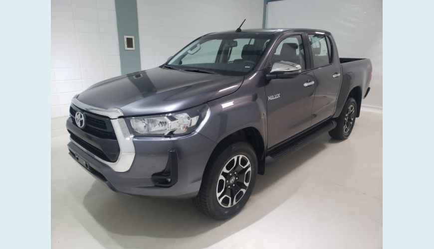 TOYOTA HILUX 2.8 D-4D TURBO DIESEL CD SRV 4X4 AUT. - CINZA - 2024 Foto 1 (Grande)