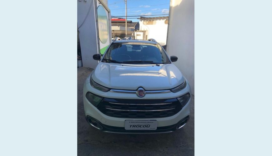 FIAT TORO 2.0 16V TURBO DIESEL VOLCANO 4WD AT9 - BRANCO - 2017 Foto 1 (Grande)