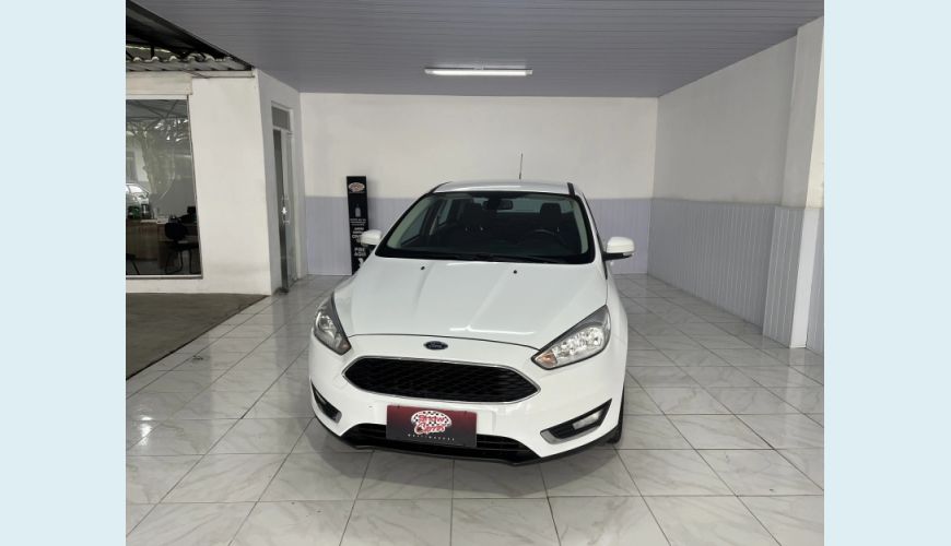 FORD FOCUS 2.0 SE FASTBACK 16V FLEX 4P POWERSHIFT - BRANCO - 2016 Foto 1 (Grande)