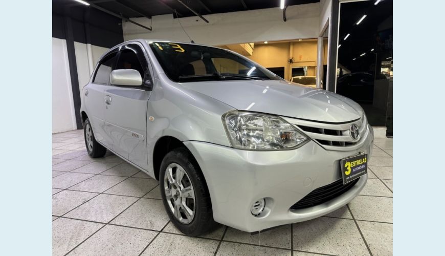 TOYOTA ETIOS 1.3 XS 16V FLEX 4P MANUAL - N/D - 2013 Foto 1 (Grande)