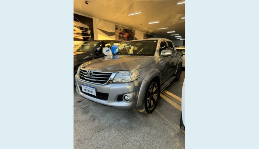 TOYOTA HILUX 2.7 SRV 4X2 CD 16V FLEX 4P AUT. - PRATA - 2015 Foto 1 (Grande)