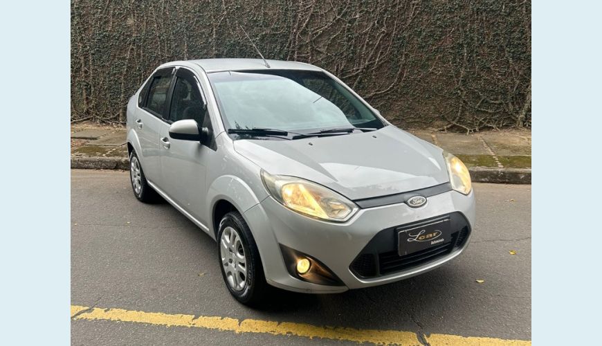FORD FIESTA SEDAN SE 1.6 8V FLEX 4P - PRATA - 2013 Foto 1 (Grande)