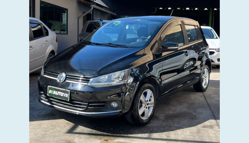 VOLKSWAGEN FOX COMFORTLINE 1.0 FLEX 12V 5P - PRETO - 2017 Foto 1 (Grande)
