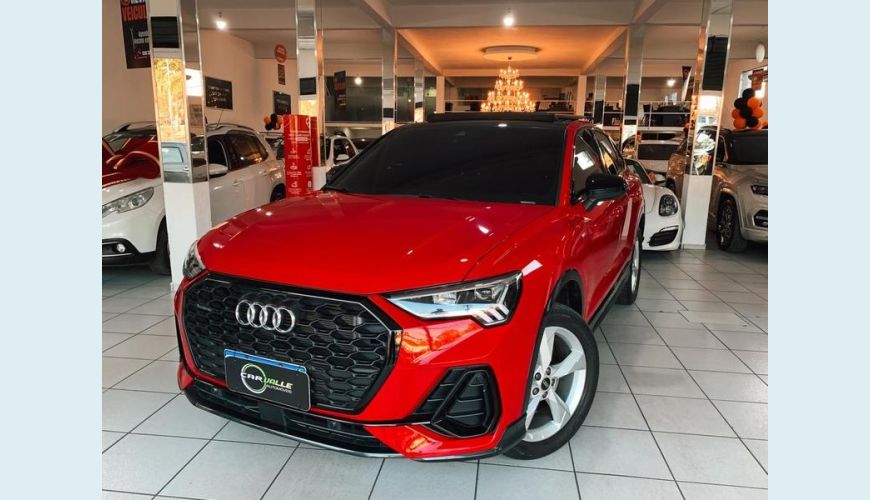 AUDI Q3 SPORTBACK TFSI PERFORMANCE BLACK QUATTRO - VERMELHO - 2023 Foto 1 (Grande)