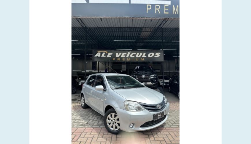TOYOTA ETIOS - PRATA - 2013 Foto 1 (Grande)