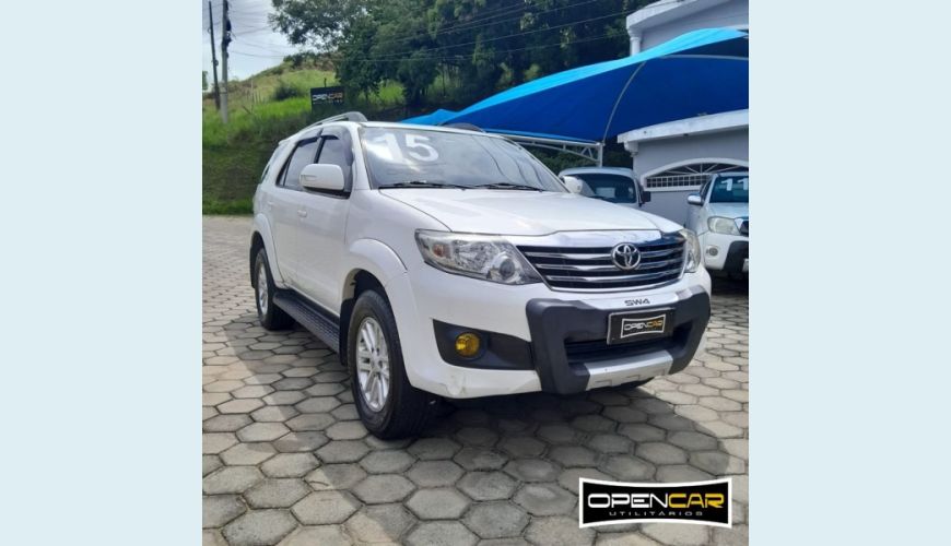 TOYOTA HILUX 2.7 SR 4X2 CD 16V FLEX 4P AUT. - BRANCO - 2015 Foto 1 (Grande)