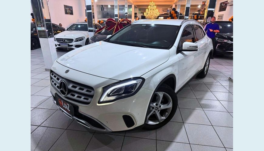 MERCEDES-BENZ GLA200FF - BRANCO - 2018 Foto 1 (Grande)