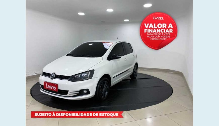 VOLKSWAGEN FOX 1.0 MPI COMFORTLINE (FLEX) - BRANCO - 2017 Foto 1 (Grande)