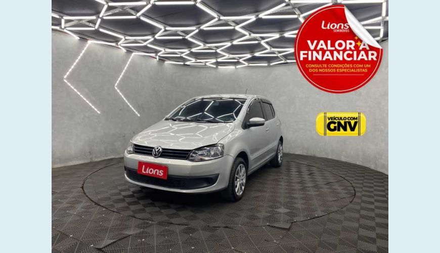VOLKSWAGEN FOX 1.0 TEC (FLEX) 4P - PRATA - 2013 Foto 1 (Grande)