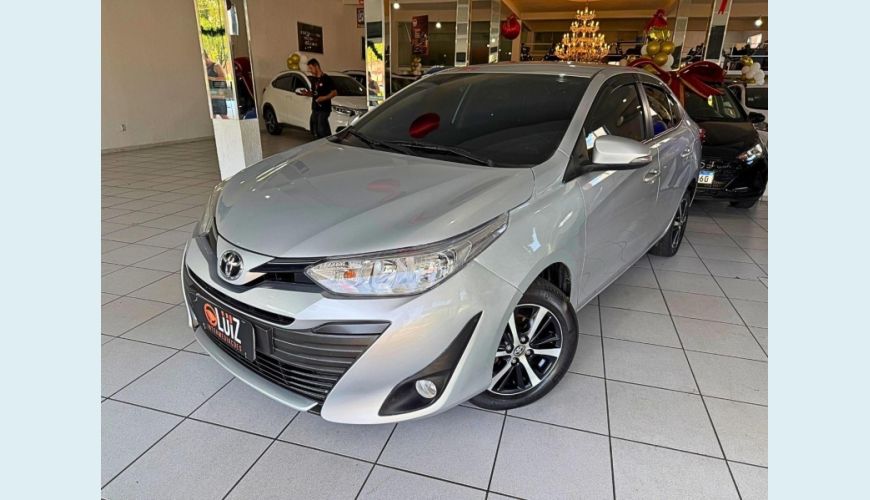 TOYOTA YARIS SA XL15LIVE - PRATA - 2022 Foto 1 (Grande)