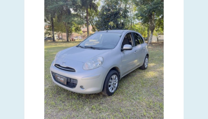 NISSAN MARCH FLEX MANUAL 4P - PRATA - 2014 Foto 1 (Grande)