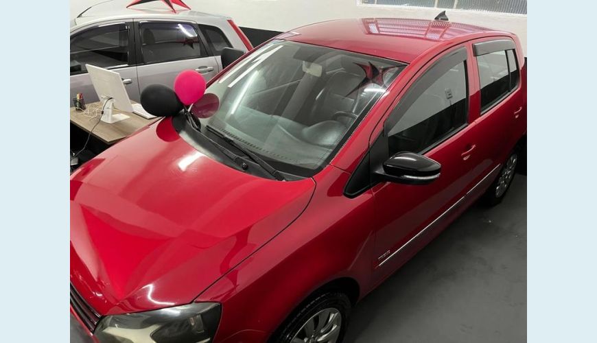 VOLKSWAGEN FOX 1.0 FLEX MANUAL 4P - VERMELHO - 2011 Foto 1 (Grande)
