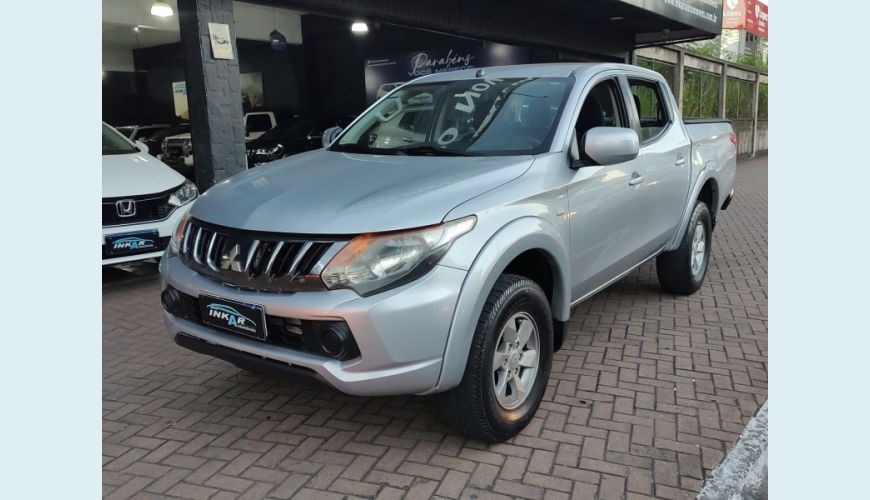 MITSUBISHI L200 TRITON DIESEL AUT. 4P - PRATA - 2019 Foto 1 (Grande)