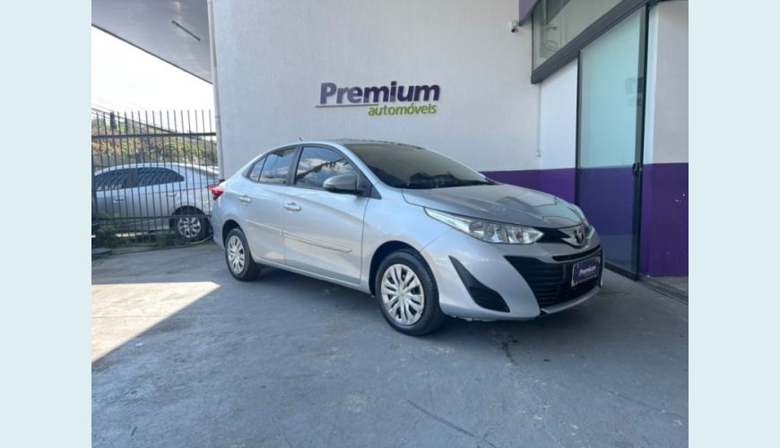 TOYOTA YARIS - PRATA - 2022 Foto 1 (Grande)