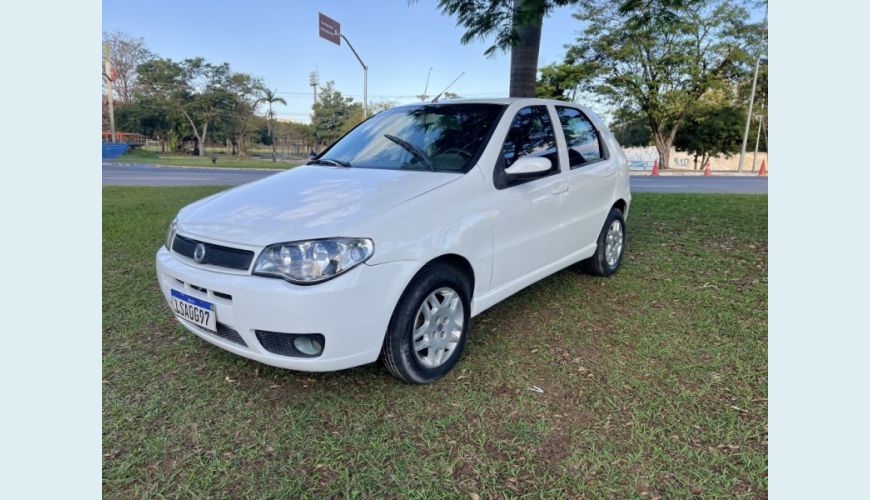 FIAT PALIO - BRANCO - 2005 Foto 1 (Grande)