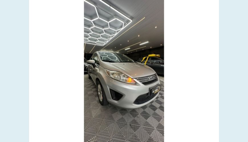 FORD FIESTA FLEX MANUAL 4P - PRATA - 2011 Foto 1 (Grande)
