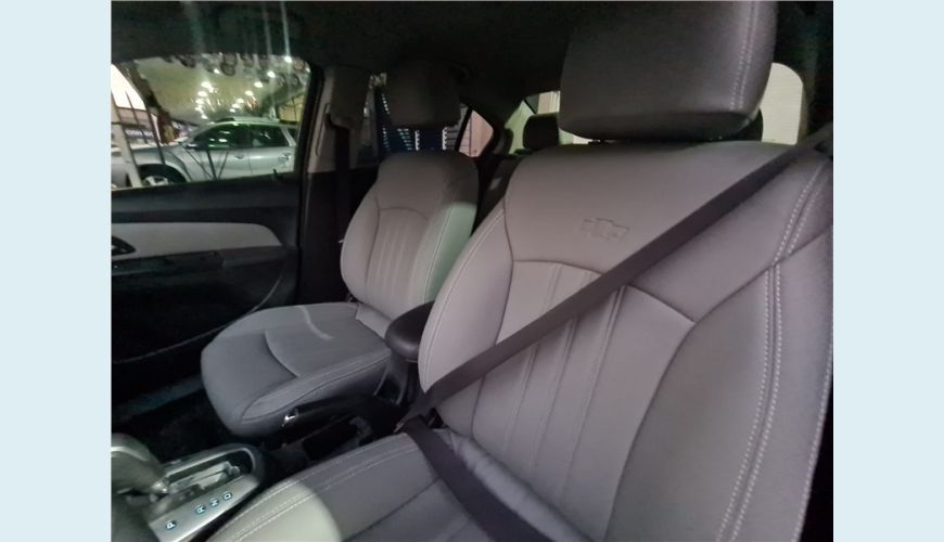 CHEVROLET CRUZE 1.8 LT 16V FLEX 4P AUT. - PRETO - 2014 Foto 10 (Grande)