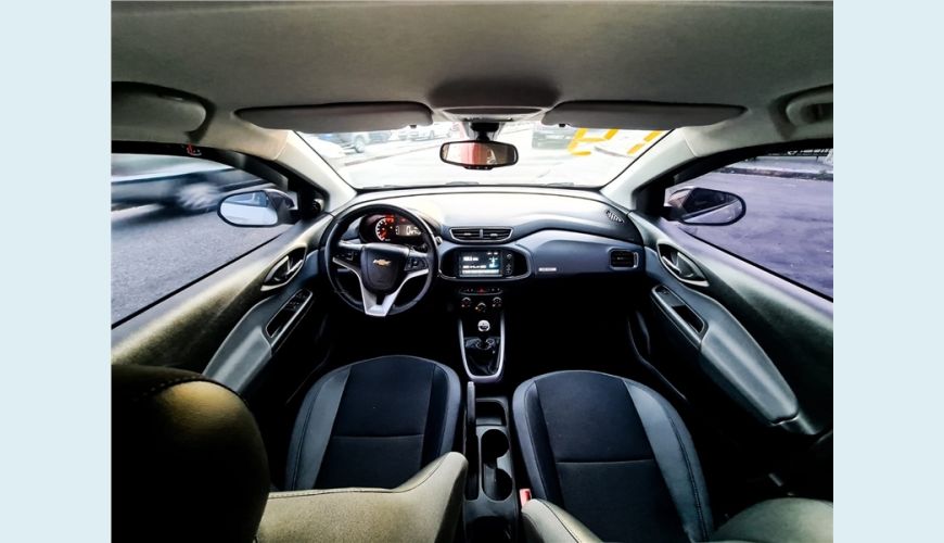 CHEVROLET ONIX 1.4 MPFI ACTIV 8V FLEX 4P MANUAL - PRATA - 2019 Foto 10 (Grande)