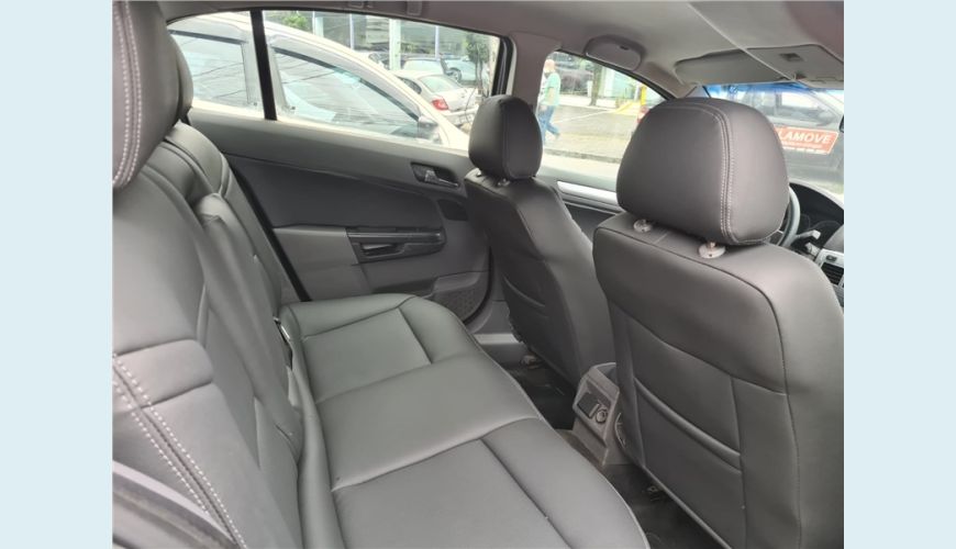 CHEVROLET VECTRA 2.0 MPFI ELEGANCE 8V FLEX 4P MANUAL - PRATA - 2010 Foto 10 (Grande)