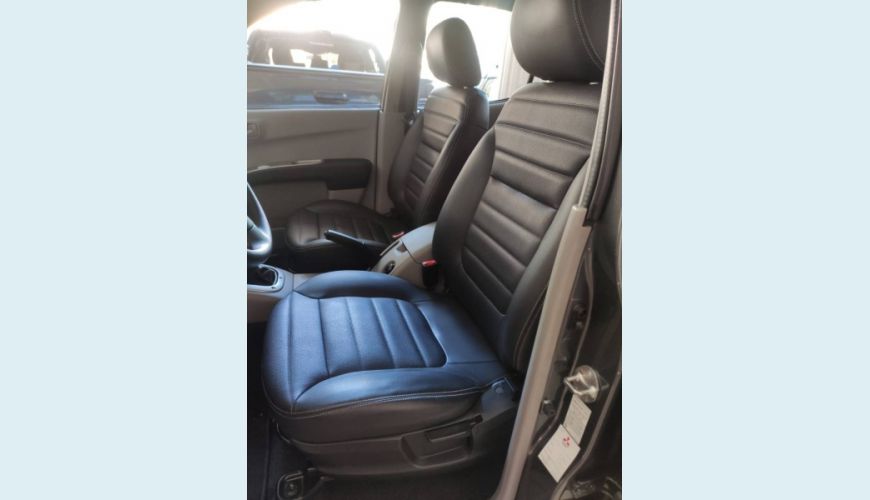 MITSUBISHI L200 OUTDOOR 2.4 4X2 CD 16V FLEX 4P MANUAL - BRANCO - 2017 Foto 10 (Grande)
