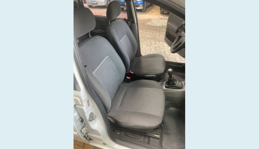 CHEVROLET CLASSIC 1.0 MPFI LS 8V FLEX 4P MANUAL - BRANCO - 2014 Foto 10 (Grande)