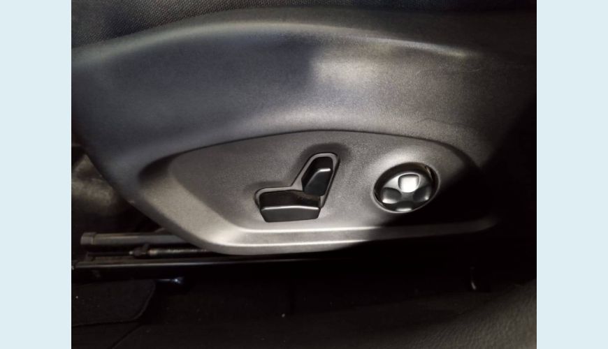 FIAT TORO 2.0 16V TURBO DIESEL VOLCANO 4WD AT9 - BRANCO - 2017 Foto 10 (Grande)