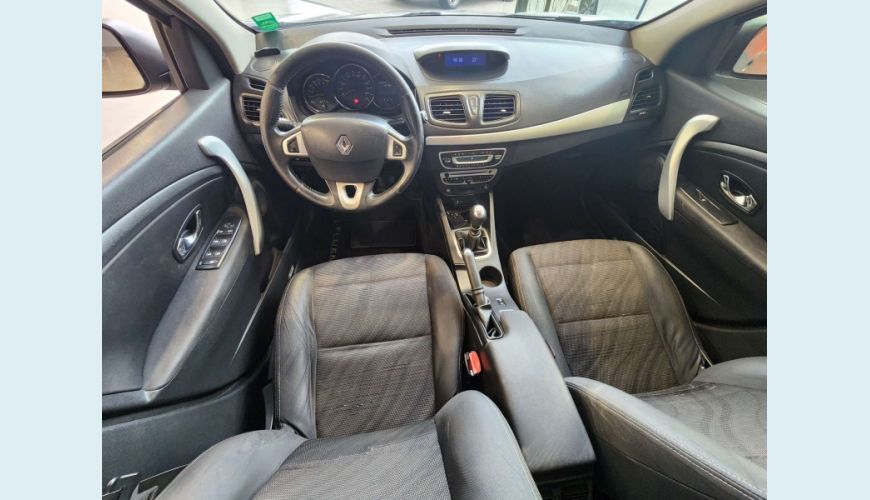 RENAULT FLUENCE 2.0 DYNAMIQUE 16V FLEX 4P MANUAL - PRATA - 2013 Foto 10 (Grande)