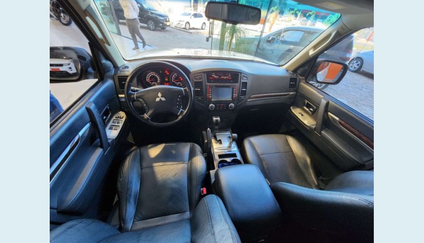 MITSUBISHI PAJERO FULL 3.2 HPE 4X4 16V TURBO INTERCOOLER DIESEL 4P AUT. - BRANCO - 2014 Foto 10 (Grande)