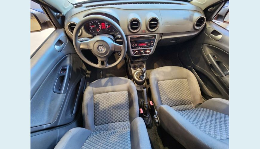 VOLKSWAGEN VOYAGE 1.0 MI COMFORTLINE 8V FLEX 4P MANUAL - PRATA - 2015 Foto 10 (Grande)