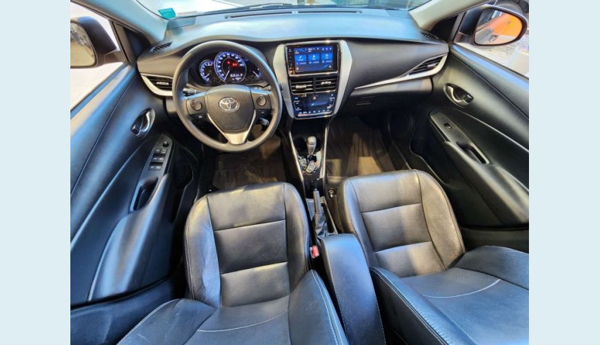 TOYOTA YARIS 1.5 16V FLEX SEDAN XL PLUS TECH MULTIDRIVE - CINZA - 2019 Foto 10 (Grande)
