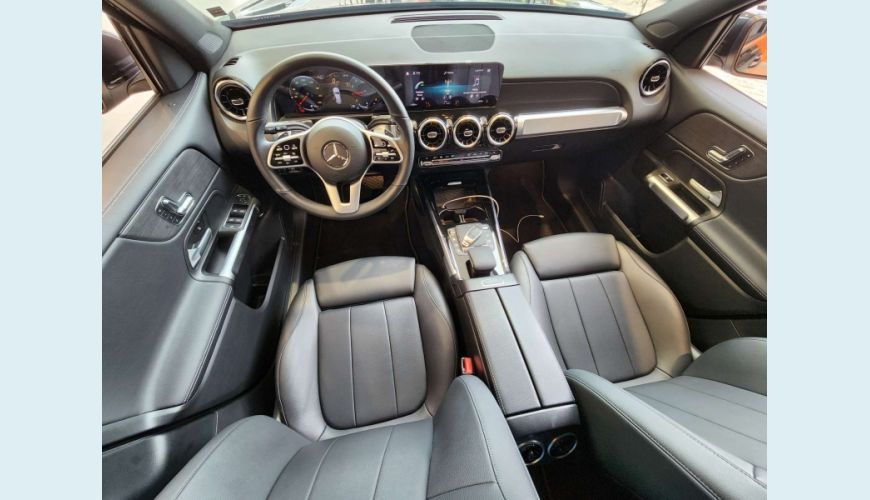 MERCEDES-BENZ GLB 200 1.3 CGI ADVANCE 7G-DCT - PRETO - 2021 Foto 10 (Grande)