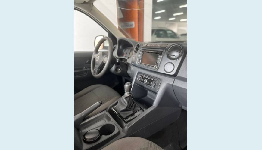 VOLKSWAGEN AMAROK 2.0 4X2 CS 16V TURBO INTERCOOLER DIESEL 2P MANUAL - BRANCO - 2014 Foto 10 (Grande)