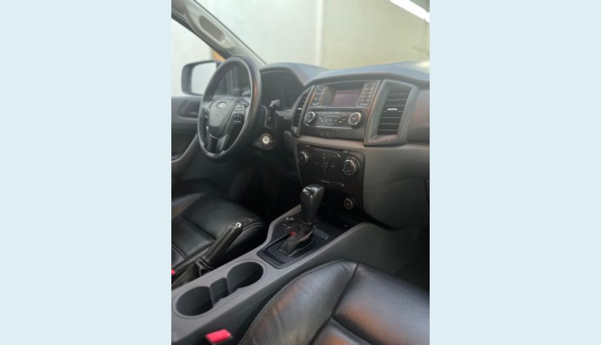 FORD RANGER 2.2 XLS 4X4 CD 16V DIESEL 4P AUT. - BRANCO - 2018 Foto 10 (Grande)