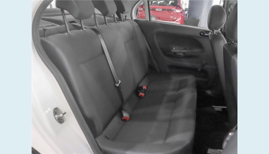 VOLKSWAGEN VOYAGE 1.6 16V MSI TOTALFLEX 4P AUT. - BRANCO - 2022 Foto 10 (Grande)