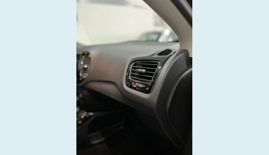 JEEP COMPASS 2.0 16V DIESEL LIMITED 4X4 AUT. - BRANCO - 2018 Foto 10 (Grande)
