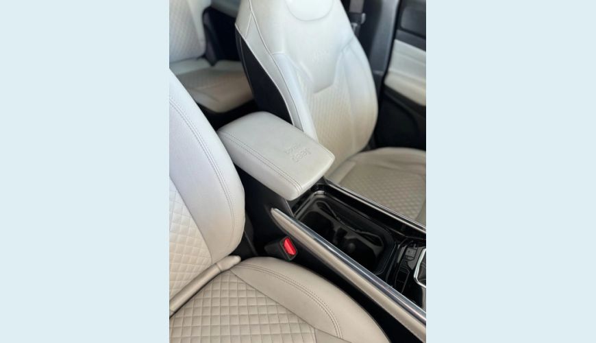 JEEP COMMANDER 1.3 T270 TURBO FLEX LIMITED AT6 - CINZA - 2022 Foto 10 (Grande)