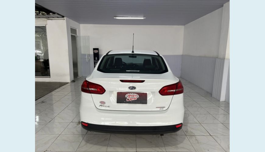 FORD FOCUS 2.0 SE FASTBACK 16V FLEX 4P POWERSHIFT - BRANCO - 2016 Foto 10 (Grande)
