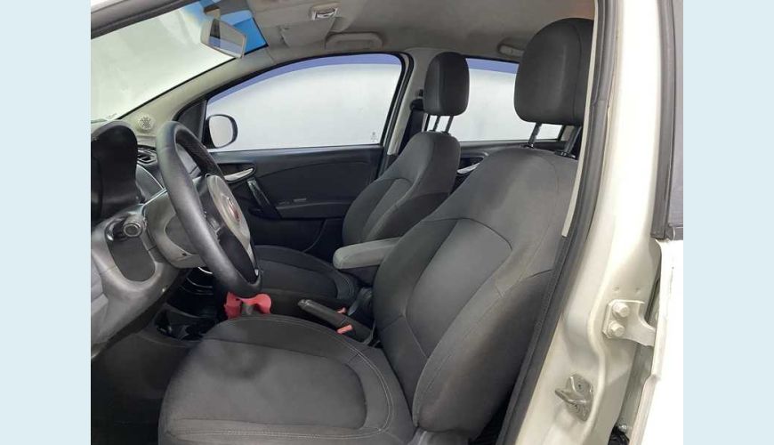 FIAT GRAND SIENA EVO ATTRACTIVE 1.4 8V FLEX - BRANCO - 2013 Foto 10 (Grande)