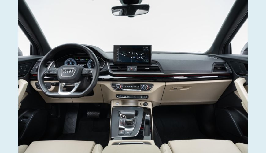 AUDI Q5 2.0 55 TFSI PHEV PERFORMANCE BLACK QUATTRO S TRONIC - PRETO - 2022 Foto 10 (Grande)