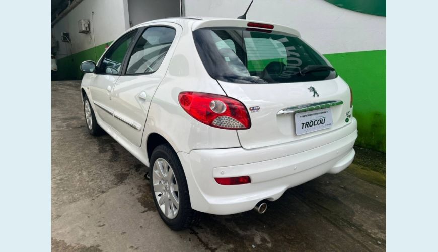 PEUGEOT 207 1.6 XS SW 16V FLEX 4P AUT. - BRANCO - 2013 Foto 10 (Grande)