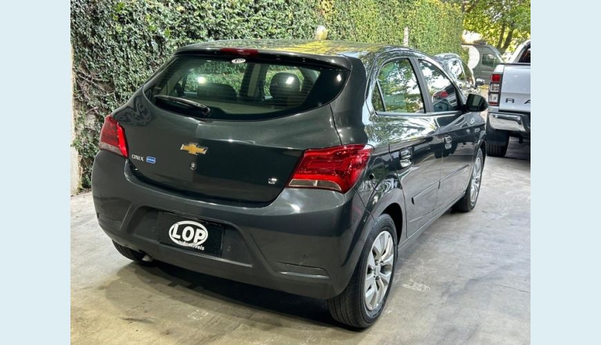 CHEVROLET ONIX 1.4 MPFI LT 8V FLEX 4P AUT. - N/D - 2018 Foto 10 (Grande)