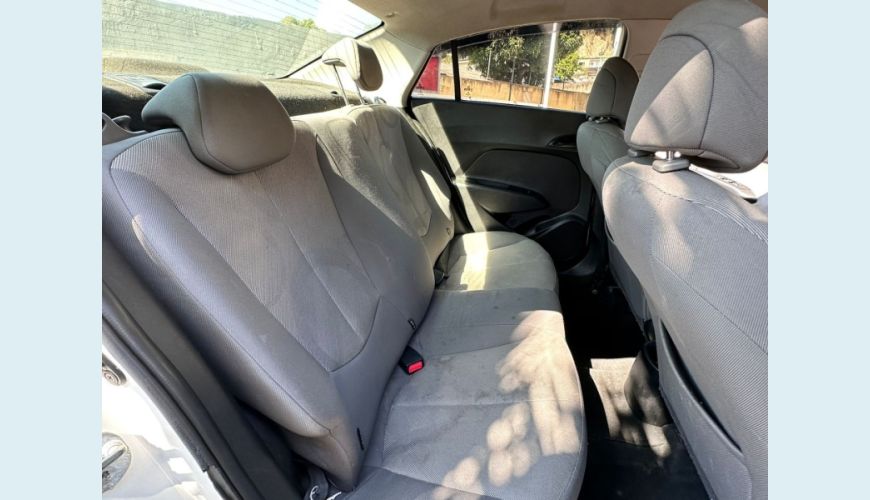 HYUNDAI HB 20S 1.0 COMFORT PLUS 12V FLEX 4P MANUAL - N/D - 2015 Foto 10 (Grande)