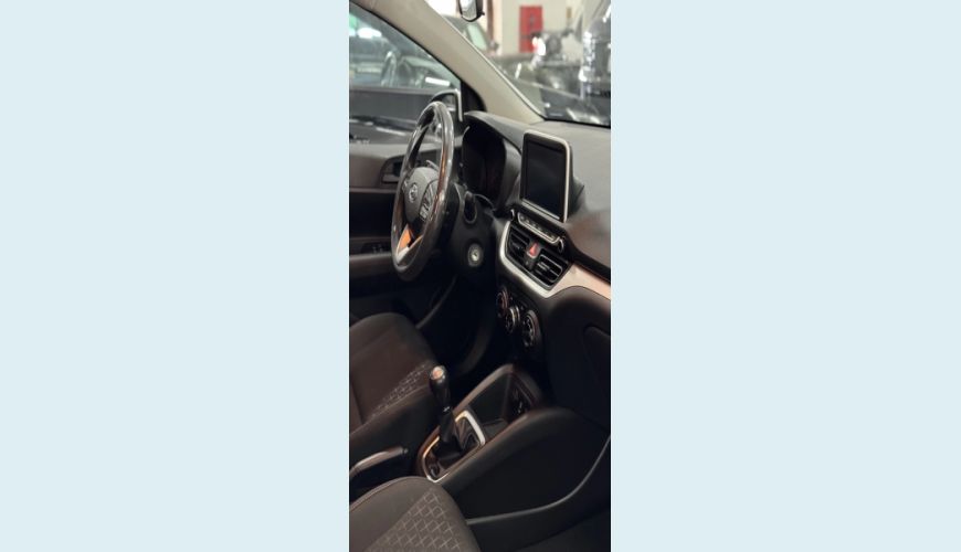 HYUNDAI HB 20 1.0 12V FLEX COMFORT MANUAL - BRANCO - 2023 Foto 10 (Grande)