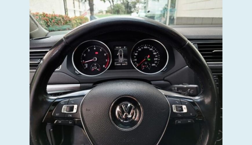 VOLKSWAGEN JETTA 1.4 16V TSI COMFORTLINE 4P TIPTRONIC - BRANCO - 2017 Foto 10 (Grande)
