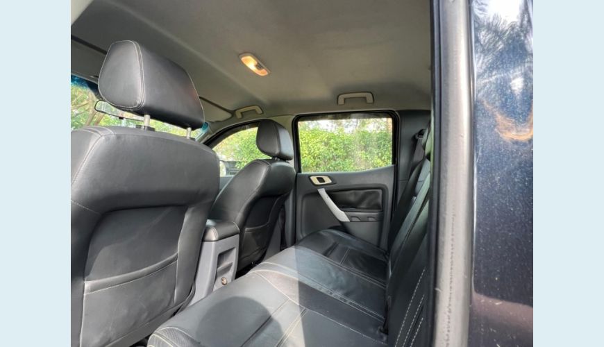 FORD RANGER 2.5 XLT 4X2 CD 16V FLEX 4P MANUAL - N/D - 2013 Foto 10 (Grande)