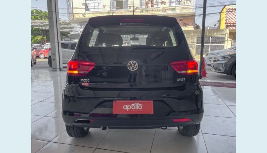 VOLKSWAGEN FOX 1.6 MSI COMFORTLINE 8V FLEX 4P MANUAL - PRETO - 2016 Foto 10 (Grande)