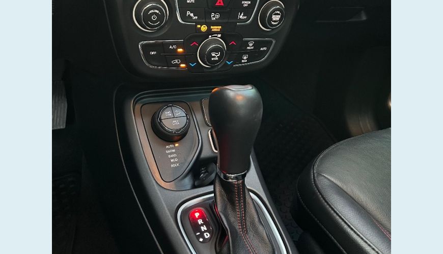 JEEP COMPASS TRAILHAWK 2.0 4X4 DIES. 16V AUT. - BRANCO - 2018 Foto 10 (Grande)