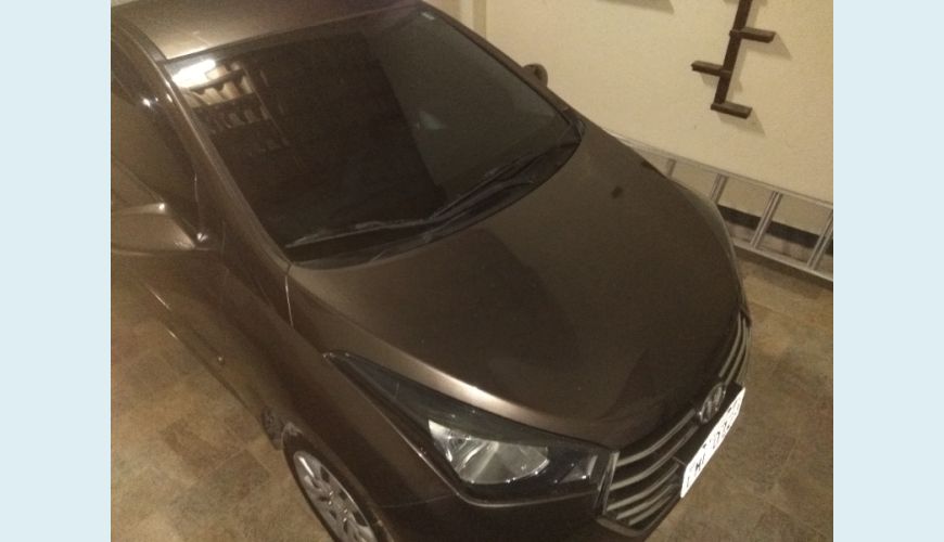 HYUNDAI HB 20S C.PLUS/C.STYLE 1.6 FLEX 16V MEC.4P - MARROM - 2017 Foto 10 (Grande)