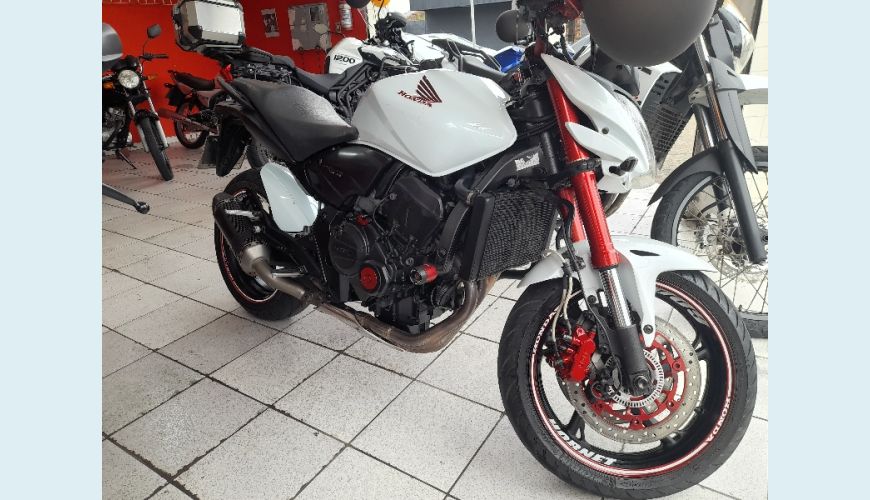 HONDA CB 600F HORNET - BRANCO - 2011 Foto 10 (Grande)